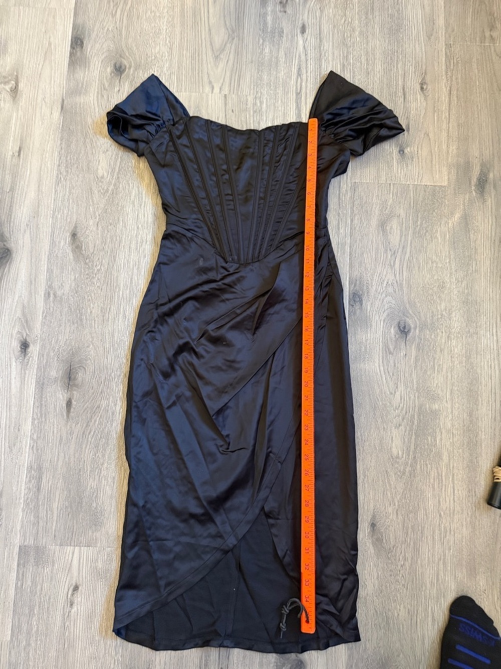 Classic Black Off-Shoulder Midi Dress - Picture 11 of 11